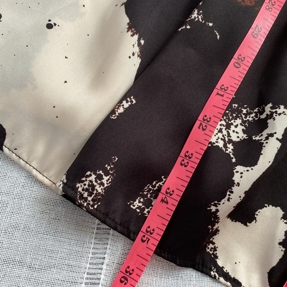 Alexis for Target black and cream balloon sleeve dress. - Picture 12 of 14